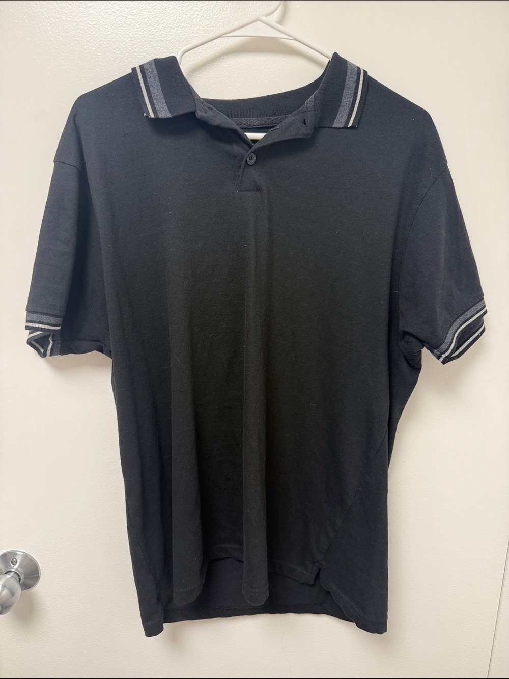 Sahara Club Men's Black Polo with Contrast Stripe Collar and Sleeves